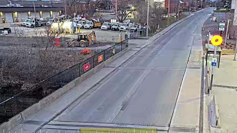 Traffic camera image at 2025-04-25 09:50:59