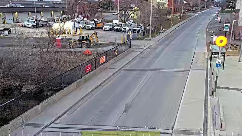 Traffic camera image at 2025-04-25 09:56:06