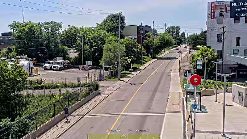 Traffic camera image at 2025-06-30 17:41:23