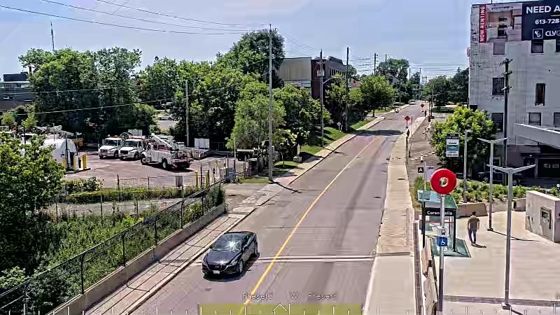 Traffic camera image at 2025-06-30 17:51:24