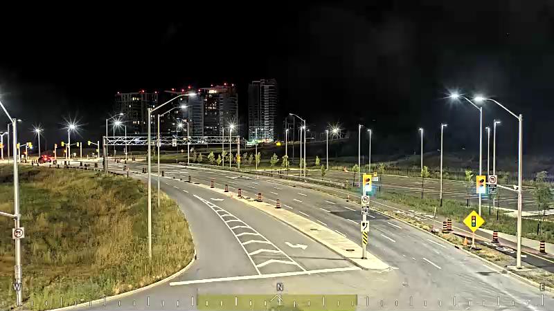 Traffic camera image at 2025-08-25 03:01:21