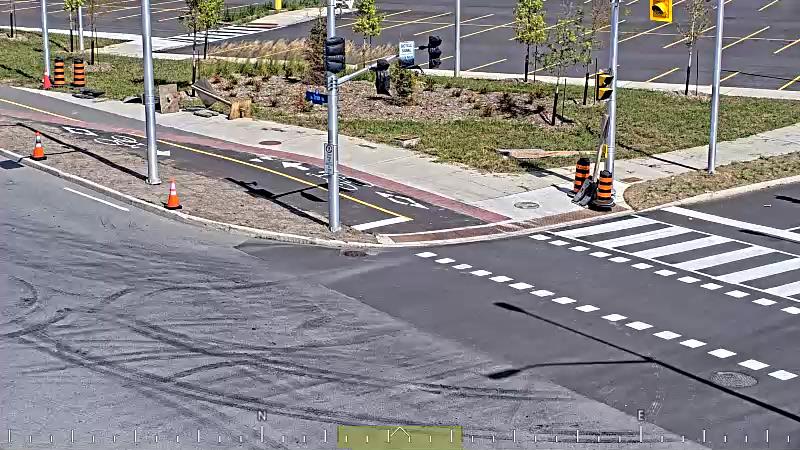 Traffic camera image at 2025-09-14 17:11:33