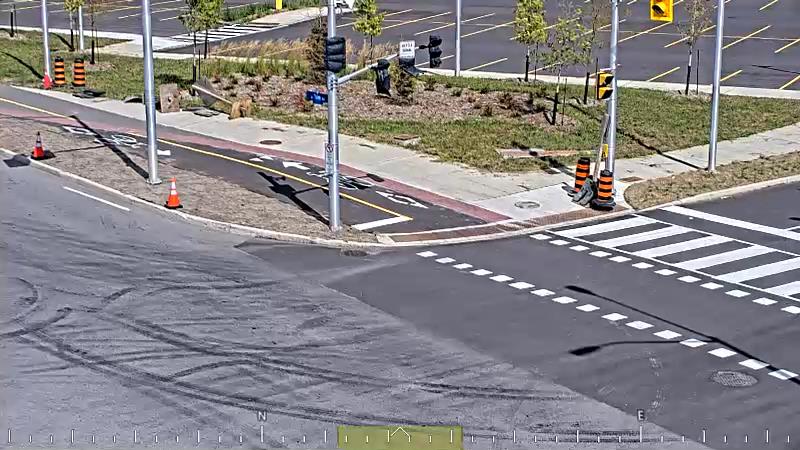 Traffic camera image at 2025-09-14 17:41:24