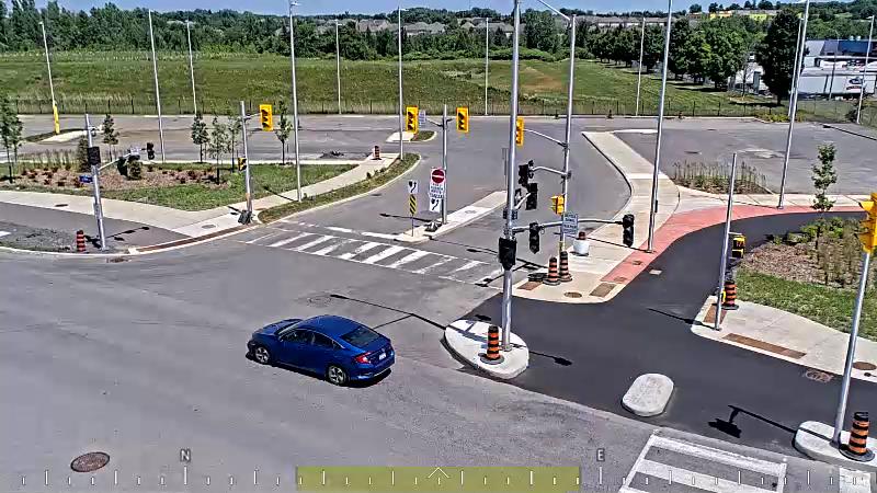 Traffic camera image at 2025-06-30 17:41:23