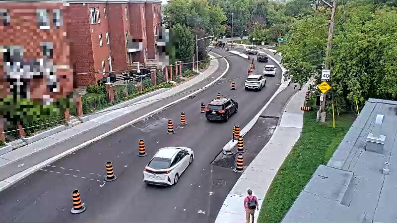 Traffic camera image at 2025-09-05 12:21:31