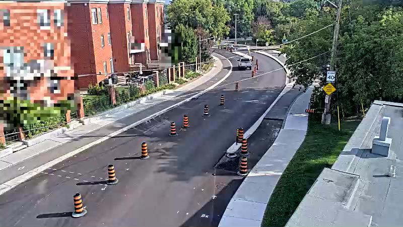 Traffic camera image at 2025-09-05 13:21:27