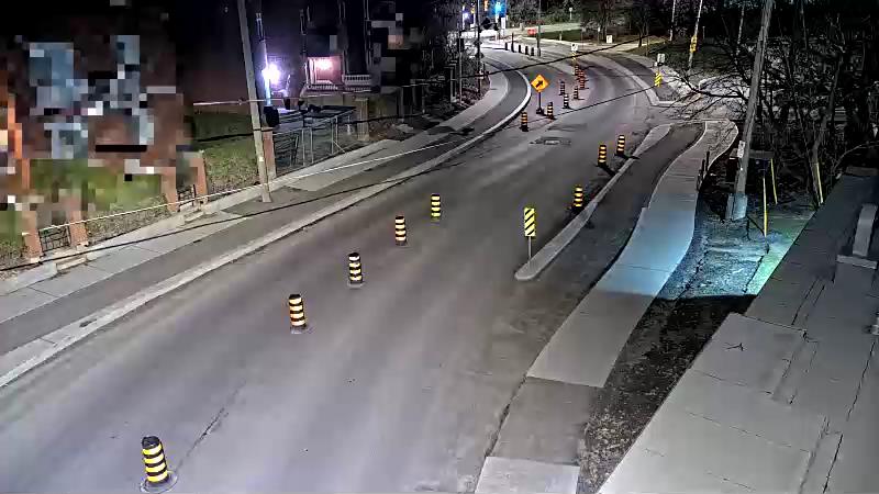 Traffic camera image at 2025-04-25 08:00:48