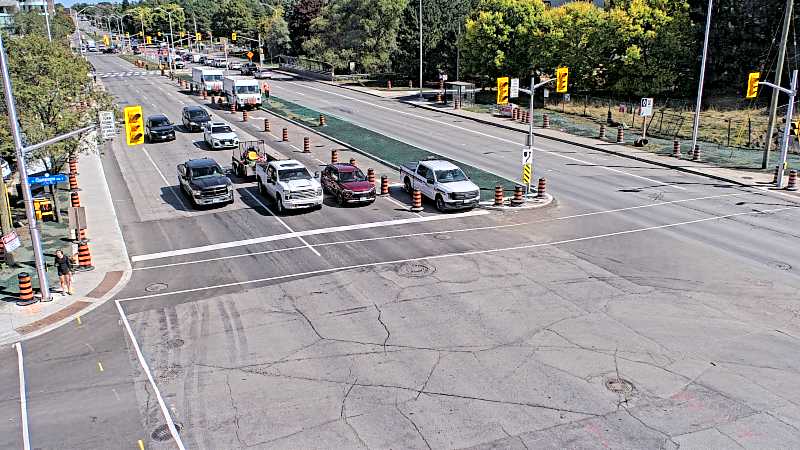 Traffic camera image at 2025-09-16 17:21:32