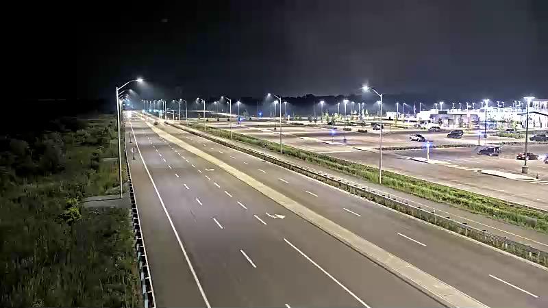 Traffic camera image at 2025-08-04 01:41:17