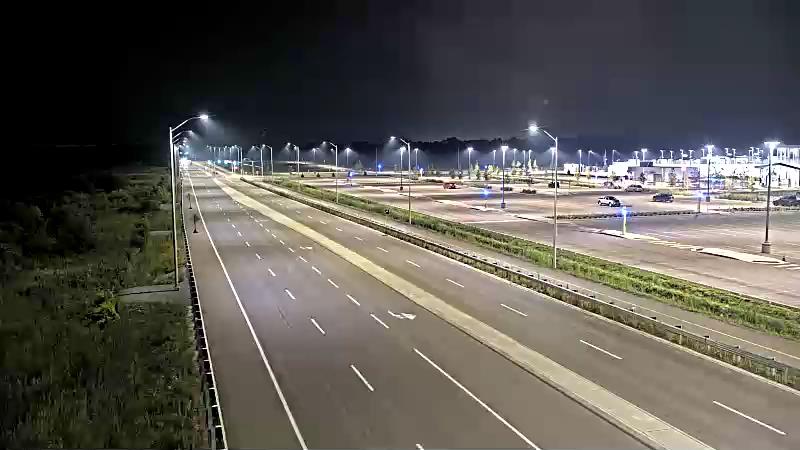 Traffic camera image at 2025-08-04 02:41:22