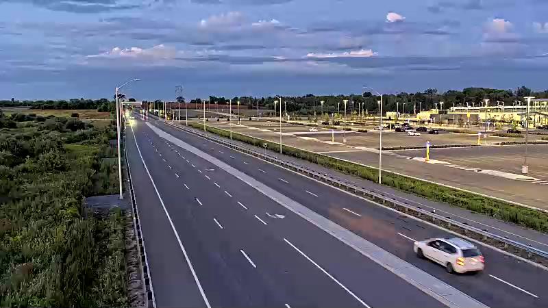 Traffic camera image at 2025-08-25 00:11:23