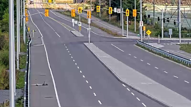 Traffic camera image at 2025-09-14 17:26:22