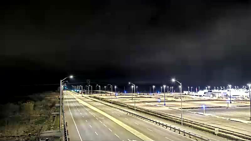Traffic camera image at 2025-05-09 07:36:44