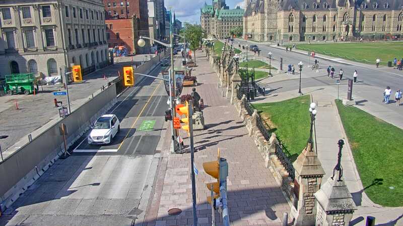 Traffic camera image at 2025-08-24 14:21:28