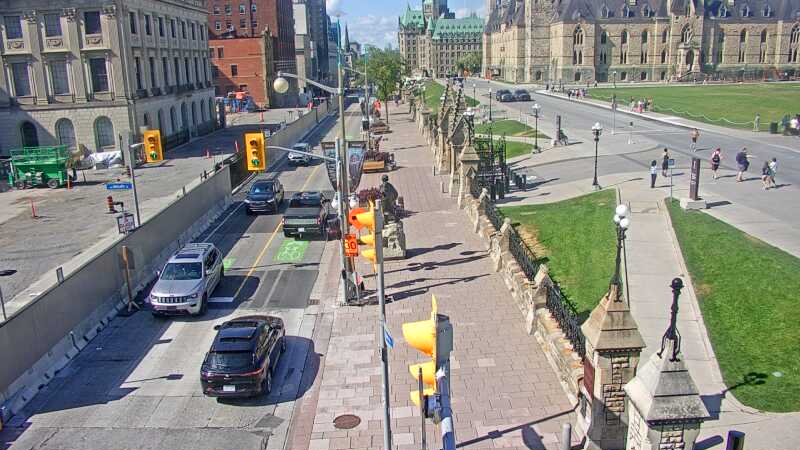 Traffic camera image at 2025-08-24 14:46:32