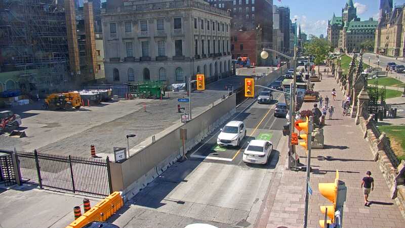 Traffic camera image at 2025-08-24 15:51:30