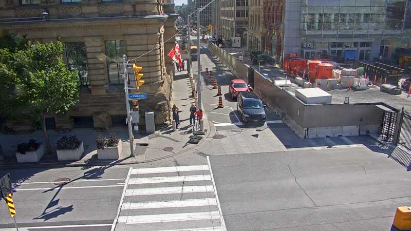 Traffic camera image at 2025-09-14 17:36:31