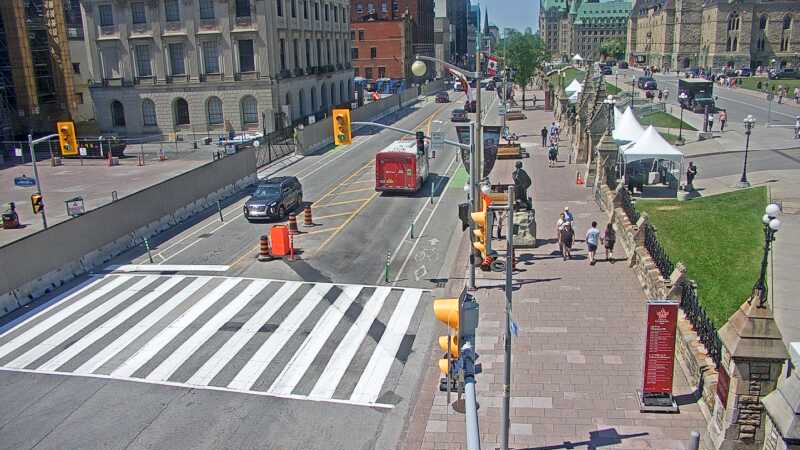 Traffic camera image at 2025-06-30 15:31:27