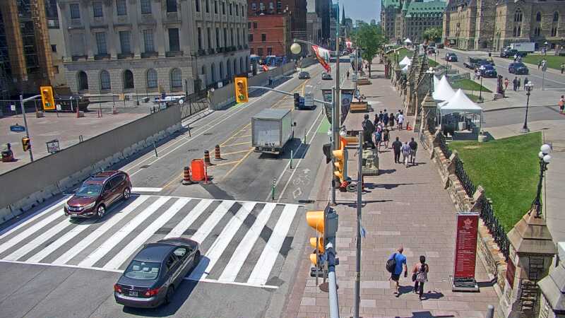 Traffic camera image at 2025-06-30 15:51:25