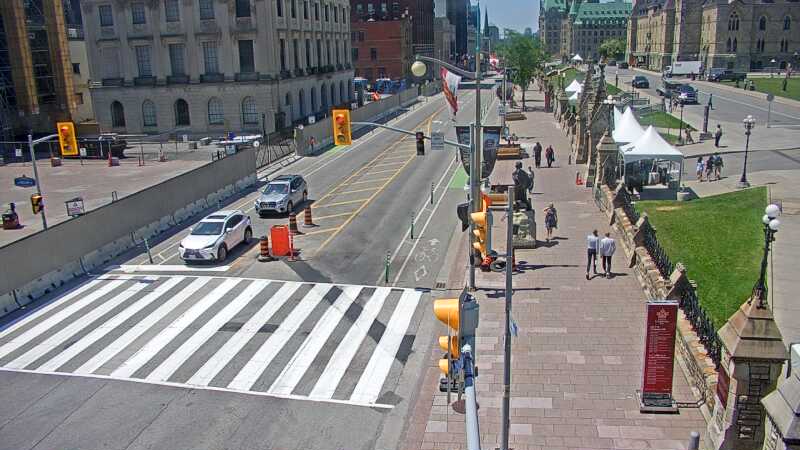 Traffic camera image at 2025-06-30 16:11:40