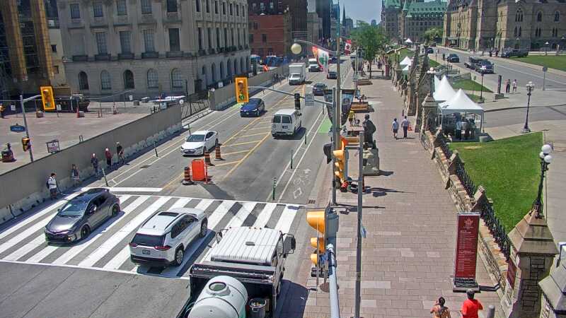 Traffic camera image at 2025-06-30 16:31:33
