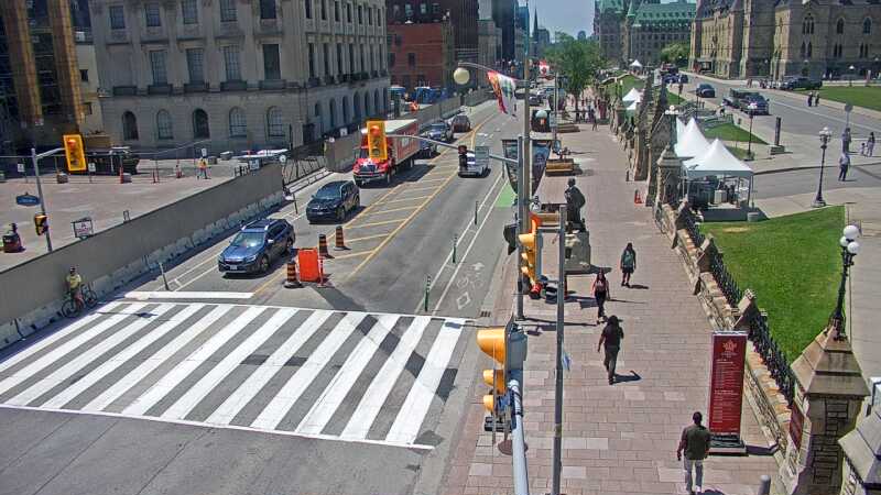 Traffic camera image at 2025-06-30 16:38:31