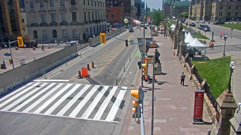 Traffic camera image at 2025-06-30 16:46:31