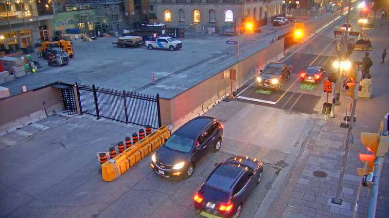 Traffic camera image at 2025-07-31 00:51:24