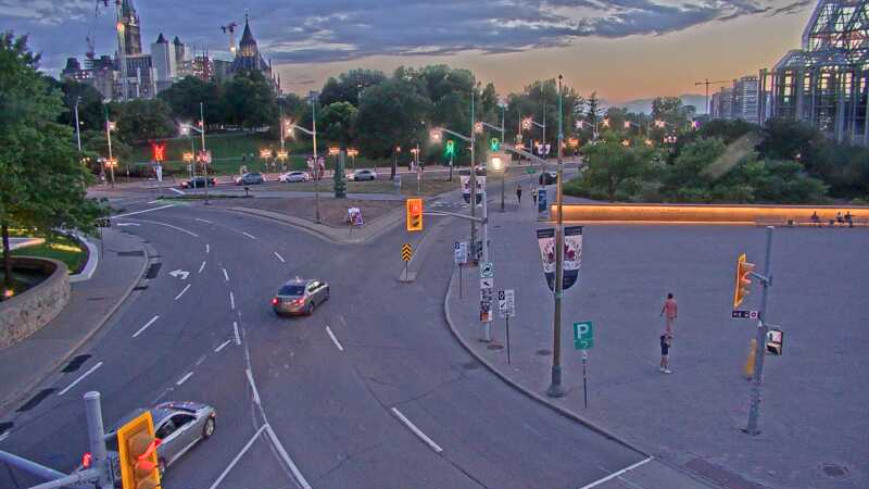 Traffic camera image at 2025-08-25 00:06:29