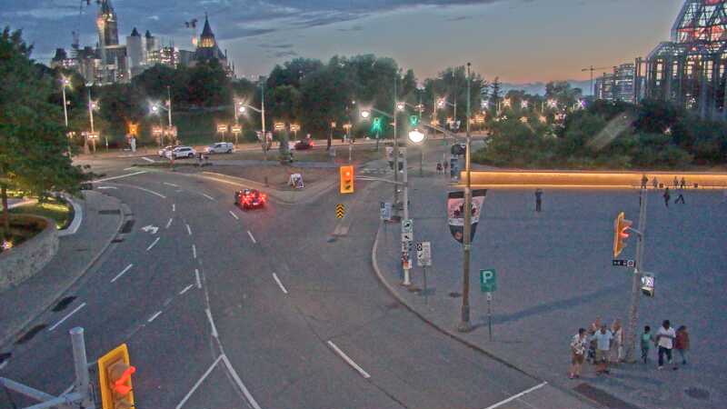 Traffic camera image at 2025-08-25 00:16:26