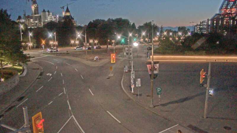 Traffic camera image at 2025-08-25 00:26:19