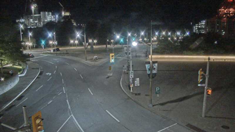 Traffic camera image at 2025-08-25 02:51:24
