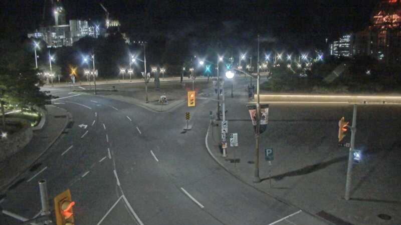 Traffic camera image at 2025-08-25 04:06:24