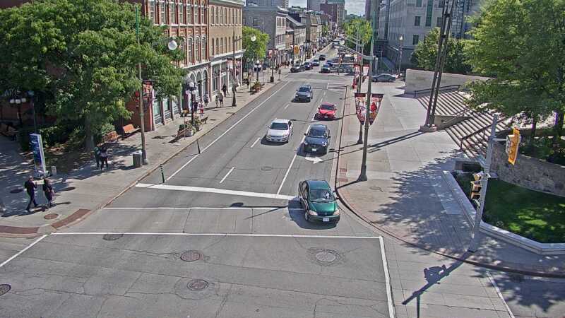Traffic camera image at 2025-09-14 17:16:31