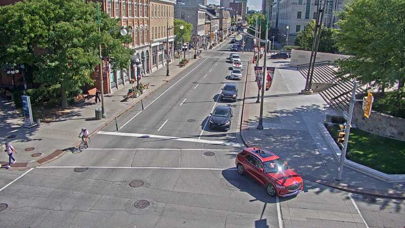 Traffic camera image at 2025-09-14 18:16:33