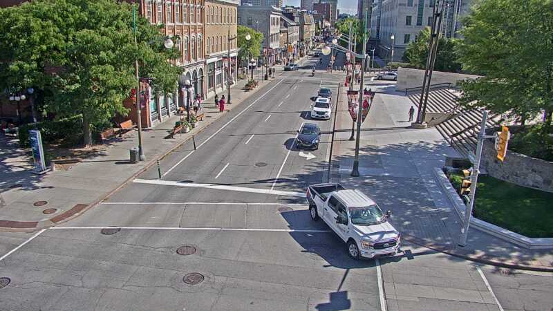 Traffic camera image at 2025-09-14 18:36:28