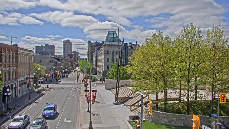 Traffic camera image at 2025-05-20 14:40:18