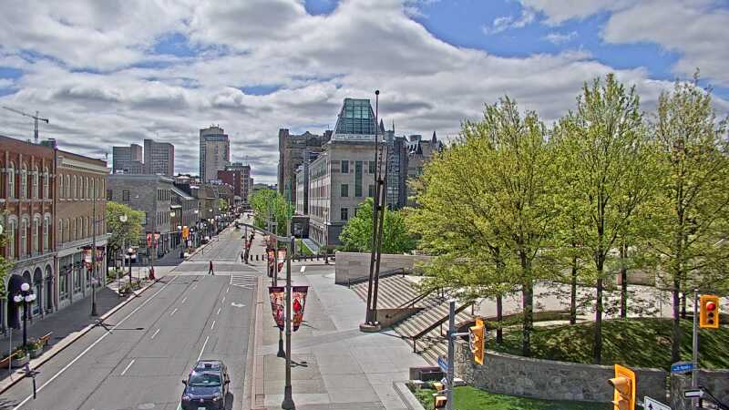 Traffic camera image at 2025-05-20 14:56:35