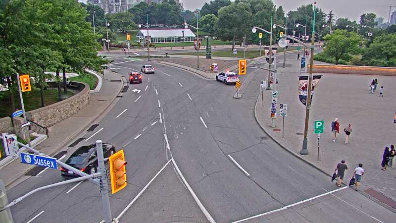 Traffic camera image at 2025-07-31 00:06:33