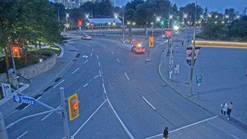 Traffic camera image at 2025-07-31 00:51:24