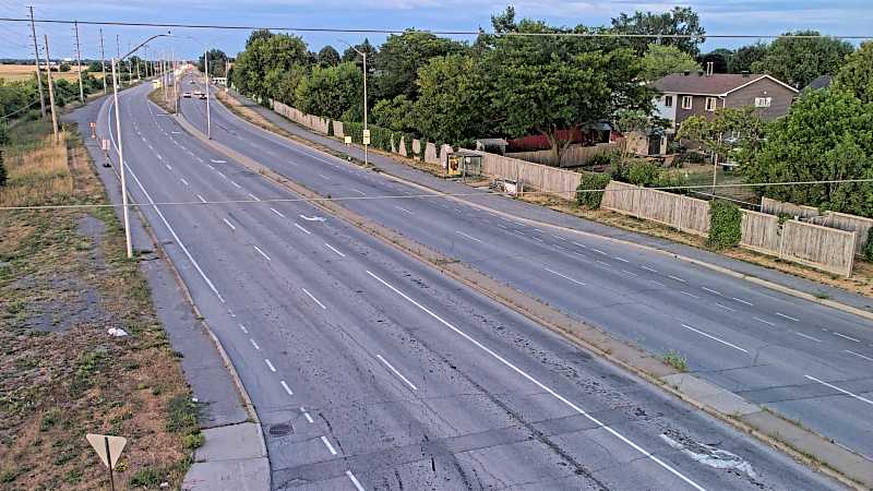 Traffic camera image at 2025-08-25 00:05:15