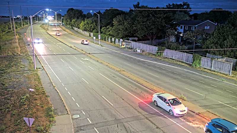 Traffic camera image at 2025-08-25 00:35:13