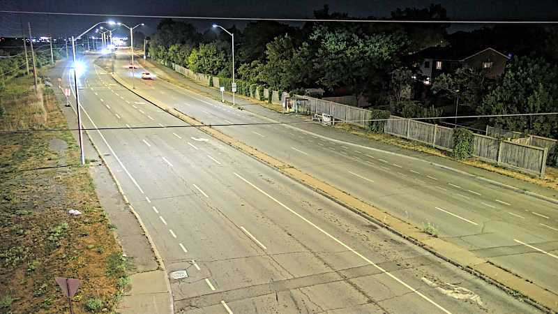 Traffic camera image at 2025-08-25 02:15:13