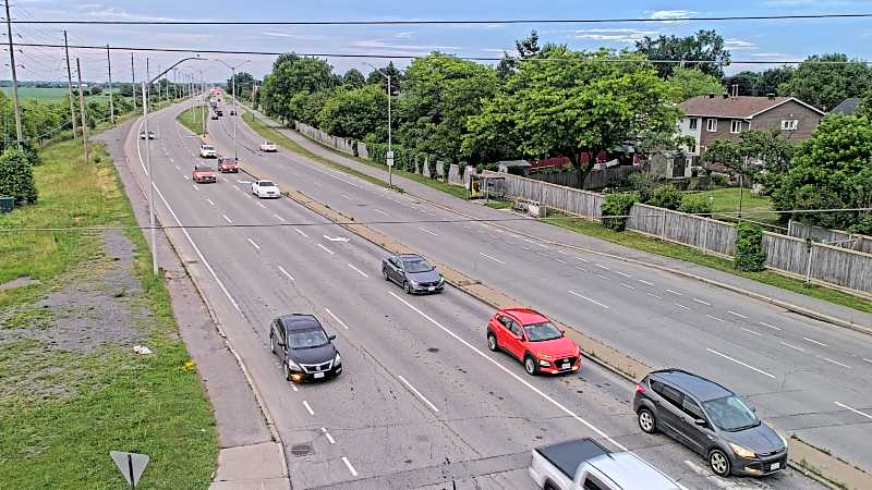 Traffic camera image at 2025-07-01 00:25:22