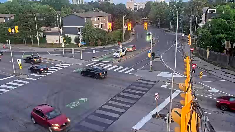 Traffic camera image at 2025-08-25 00:01:23