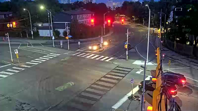 Traffic camera image at 2025-08-25 00:21:19