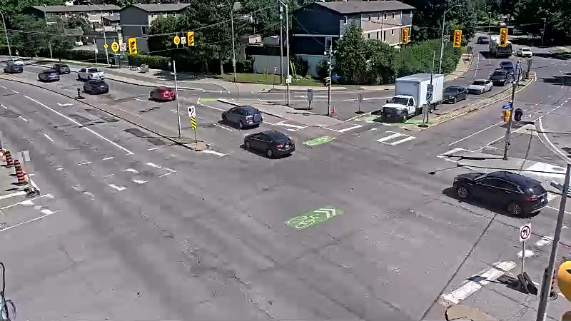 Traffic camera image at 2025-06-30 19:06:31