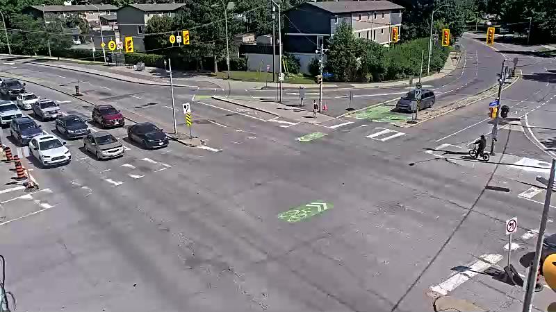 Traffic camera image at 2025-06-30 19:21:32