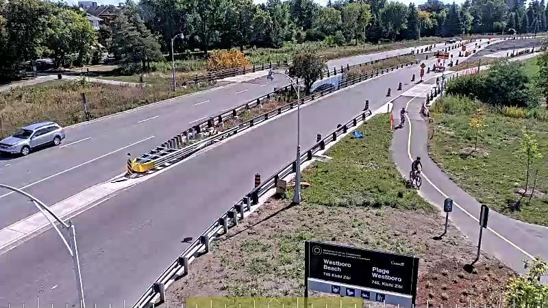 Traffic camera image at 2025-09-14 17:06:35