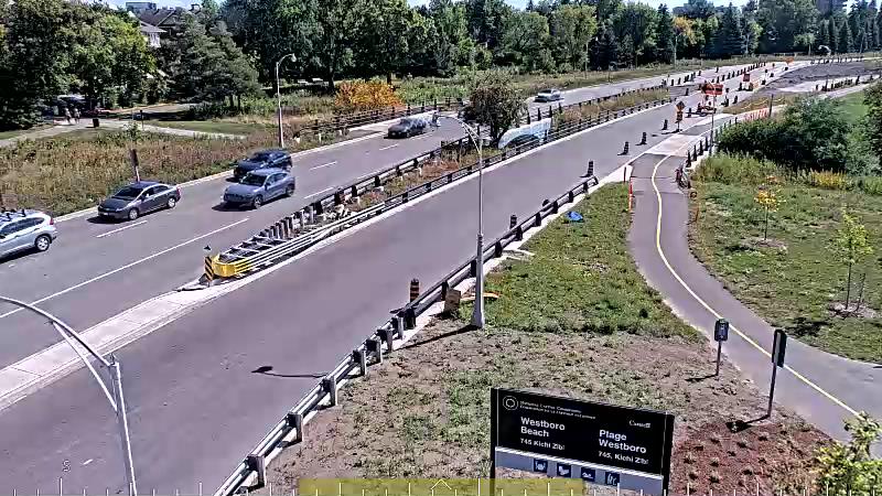 Traffic camera image at 2025-09-14 17:46:41